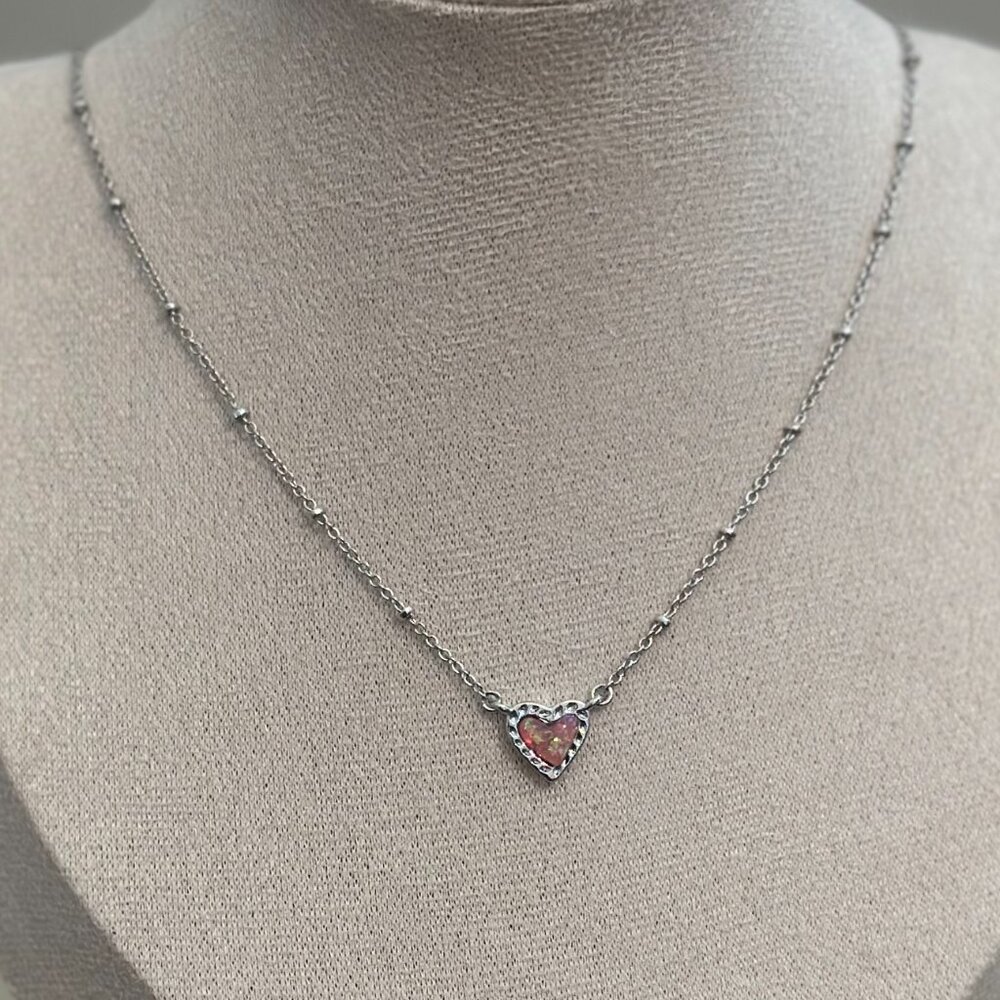 Ari aheart Silver Pendant Necklace in Pink Iridescent